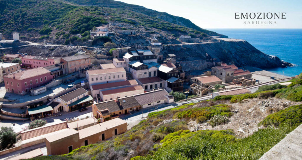 Emozione Sardegna, vista della miniera e borgo minerario dell'Argentiera