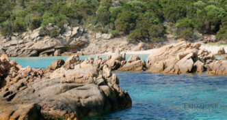 Emozione Sardegna, caletta vicino a Cala Conneri nell'Isola di Spargi nell'Arcipelago di La Maddalena