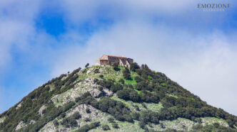 Emozione Sardegna, Monte Gonare con la vista della Chiesa di Nostra Signora di Gonare