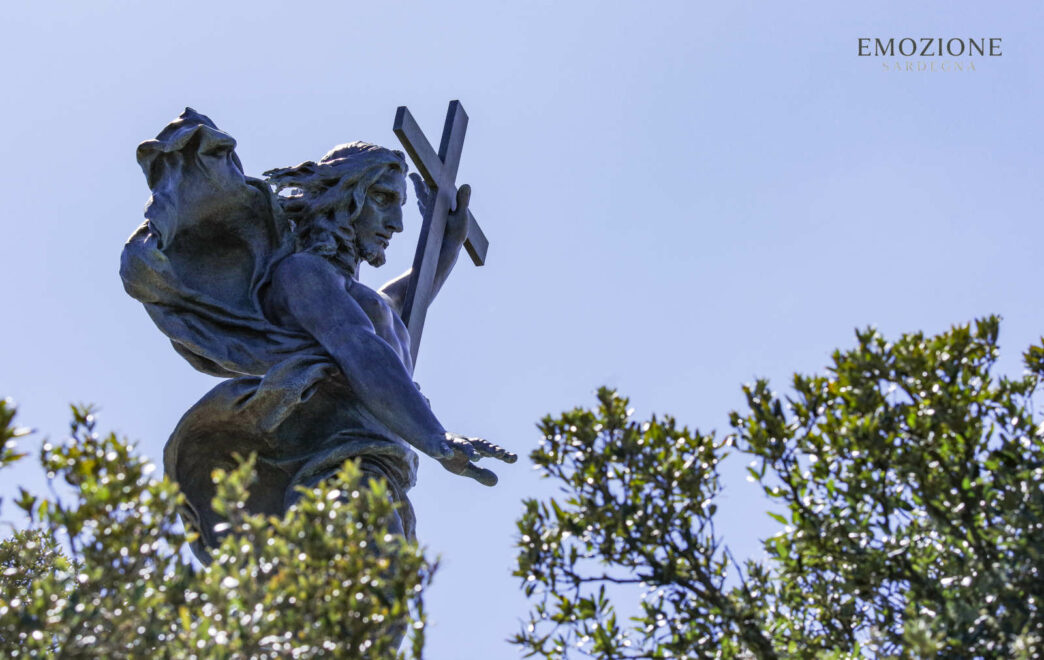 Emozione Sardegna, Statua del Redentore a Nuoro