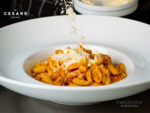 Emozine Sardegna, malloreddus alla campidanese nel ristorante "da Cesare" a Cagliari