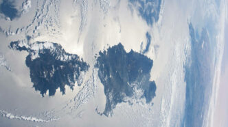 Sardegna e Corsica viste dallo spazio, foto NASA - Emozione Sardegna