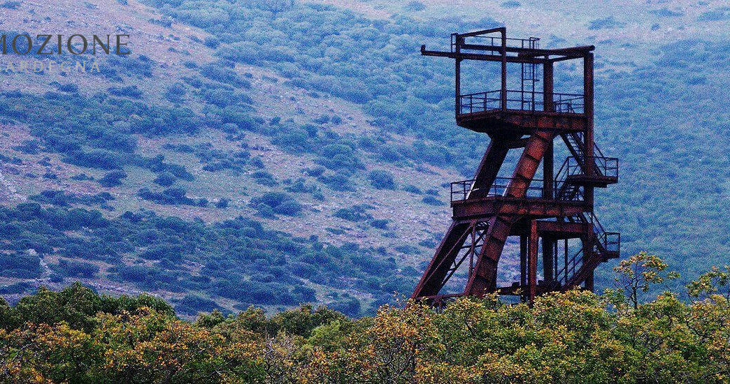 Emozione Sardegna, ingresso di un pozzo di estrazione presso le miniere di Montevecchio